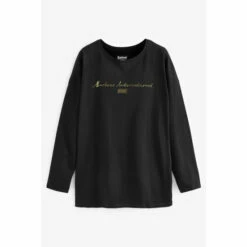 Barbour International Longline Metallic Logo Blanca Black T-Shirt -Barbour International Shop unnamed file 1673