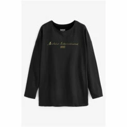 Barbour International Longline Metallic Logo Blanca Black T-Shirt -Barbour International Shop unnamed file 1674